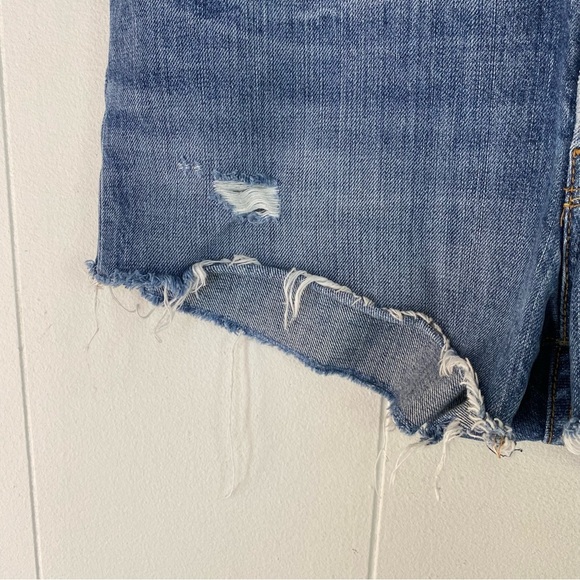 Women's Levi's 501 Cut Off Denim Jean Shorts Distressed Button Fly Size 28 - Picture 4 of 11